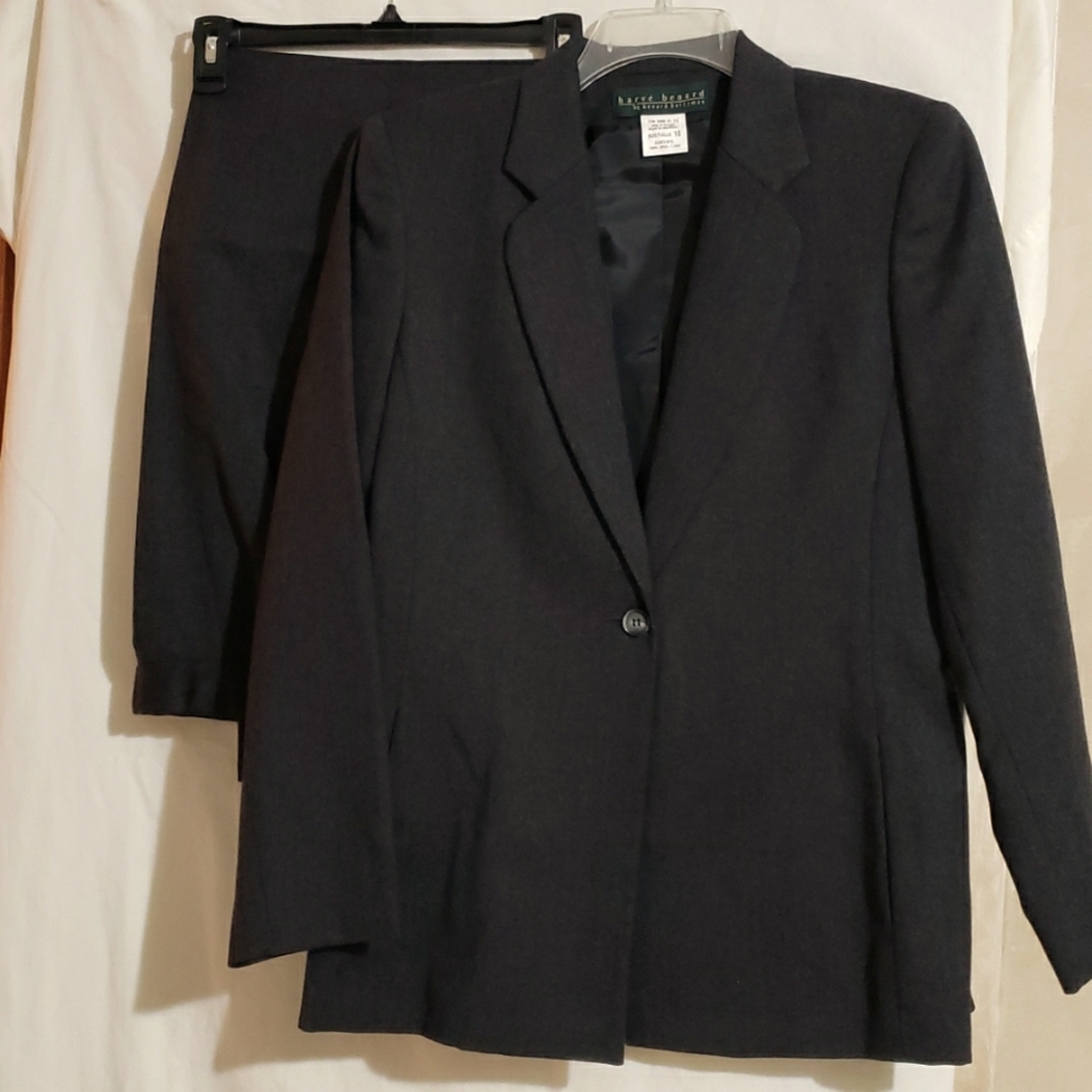 2 oc Women's Business Pantsuit